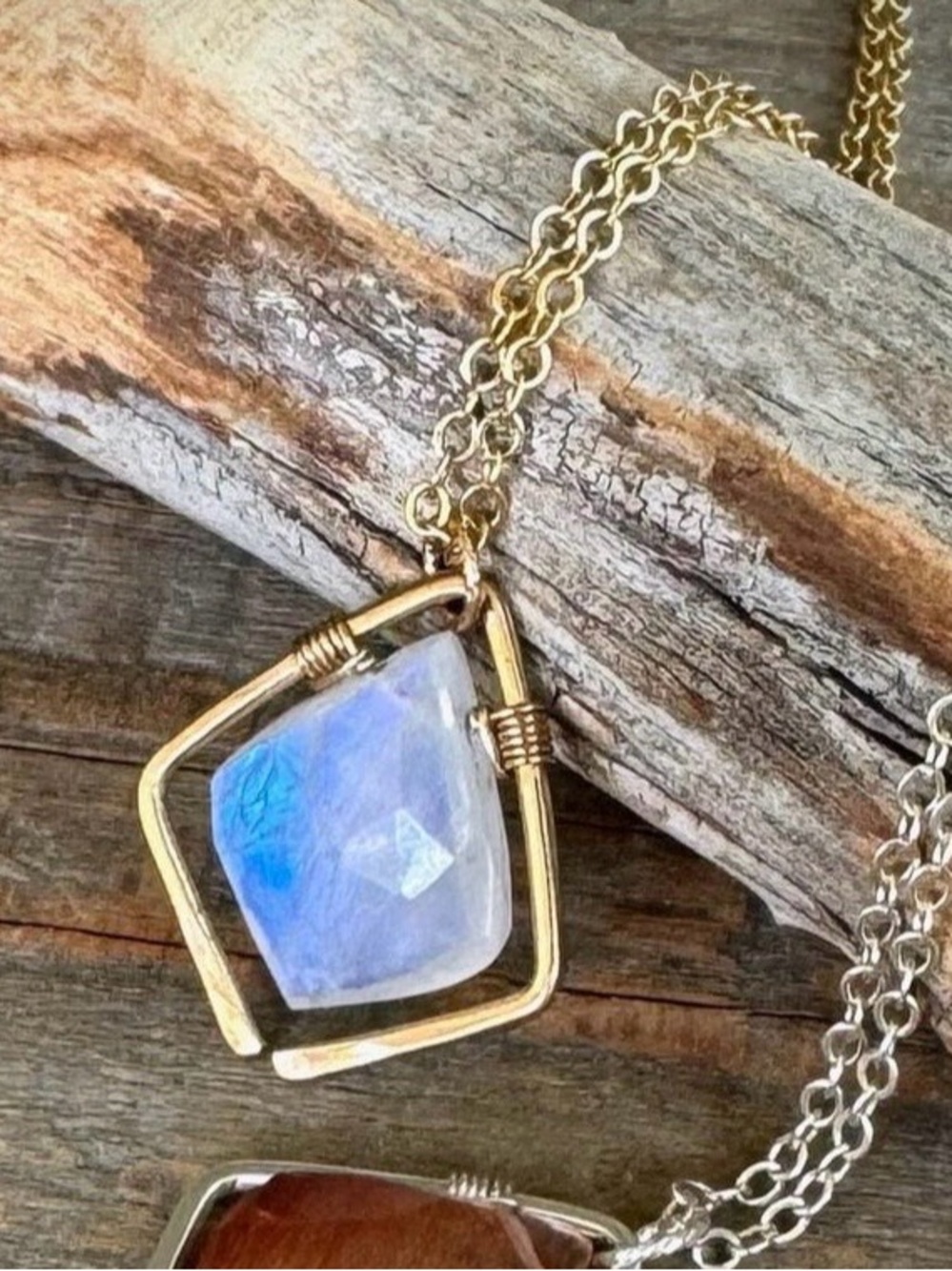 Beautiful Rainbow Moonstone Pendant 🌙✨